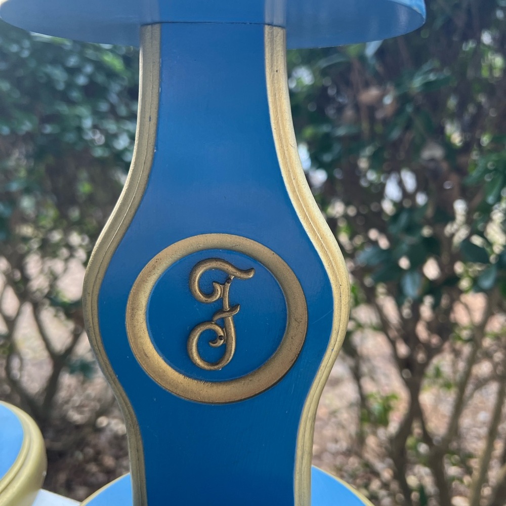 Set of 2 Vintage Hat Stands with “F” Mark - Picture 3 of 10